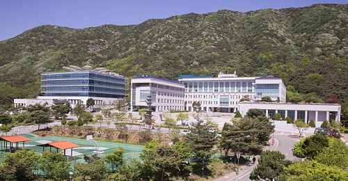 금강대학교 전경