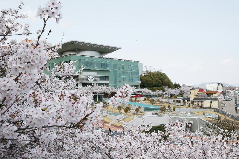 경남대학교 전경